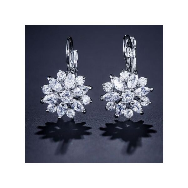 i3 Boucles d'oreilles "Kacela" Fleur En Zircone